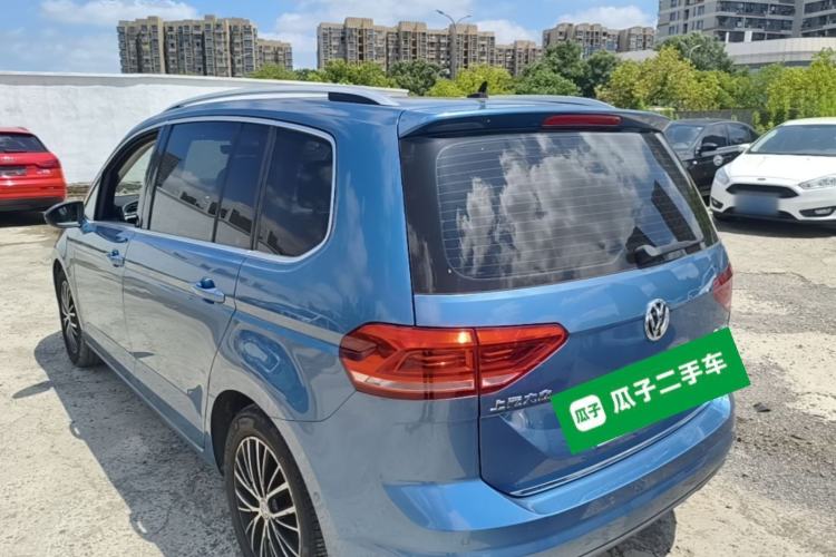 Used Volkswagen Touran 2018 Volkswagen Touran L 330TSI DSG Luxury Edition Rear Left 45 Deg