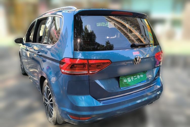 Used Volkswagen Touran 2018 Volkswagen Touran L 280TSI DSG Luxury Edition 6-seater Rear Left 45 Deg