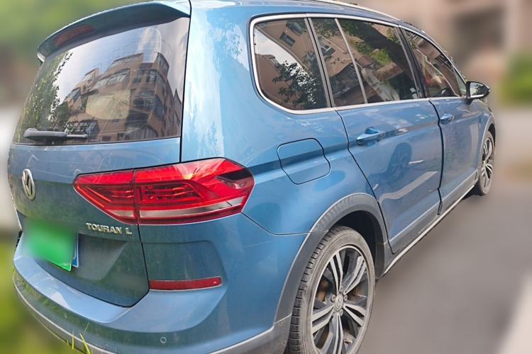 Used Volkswagen Touran 2018 Volkswagen Touran L 280TSI DSG Boundary Edition 7 Seats China VI Standard Rear Right 45 Deg