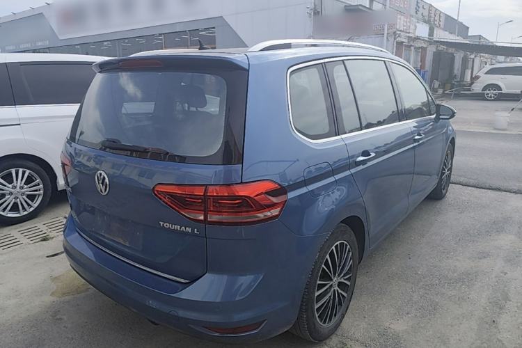 Used Volkswagen Touran 2018 Volkswagen Touran L 280TSI DSG Luxury Edition 7 Seats Rear Right 45 Deg