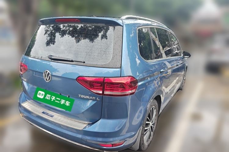 Used Volkswagen Touran 2018 Volkswagen Touran L 280TSI DSG Luxury Edition 6-seater Rear Right 45 Deg