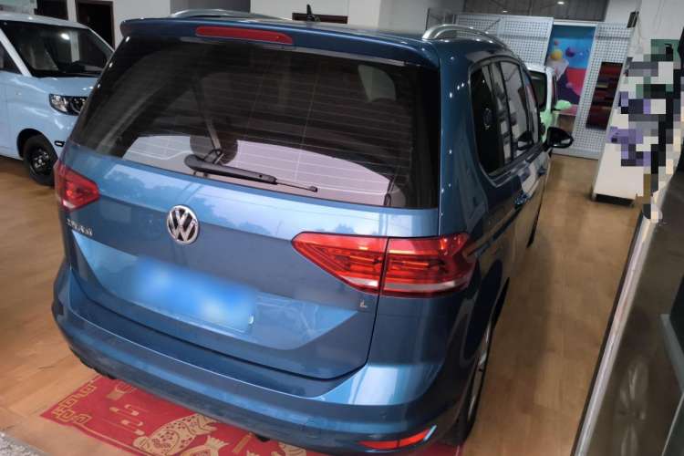 Used Volkswagen Touran 2018 Volkswagen Touran L 280TSI DSG Comfort Edition 7 Seats China VI Standard Rear Right 45 Deg