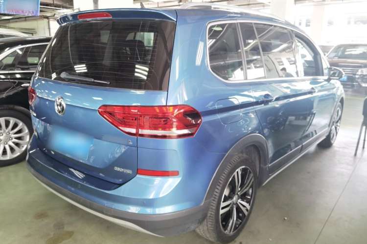 Used Volkswagen Touran 2018 Volkswagen Touran L 280TSI DSG Boundary Edition 7 Seats China VI Standard Rear Right 45 Deg
