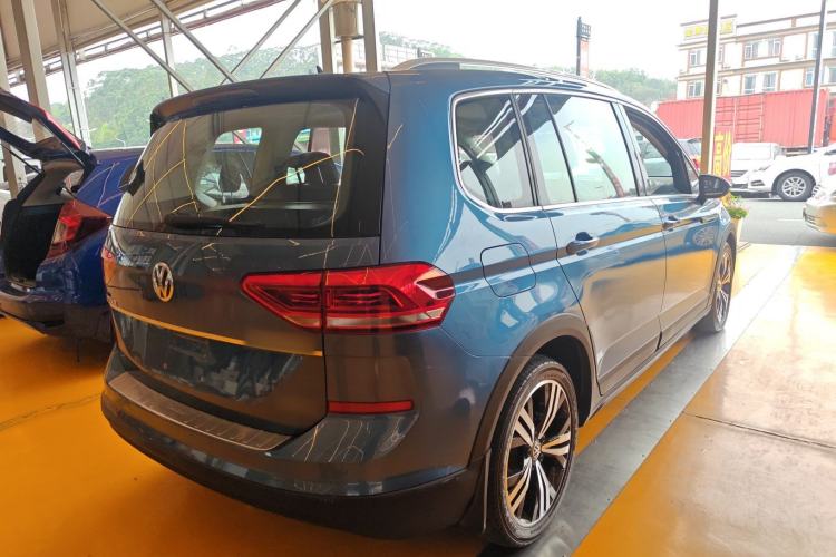 Used Volkswagen Touran 2018 Volkswagen Touran L 280TSI DSG Boundary Edition 7 Seats China V Emission Standard Rear Right 45 Deg