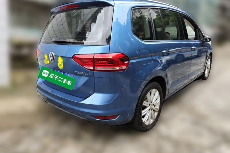 Used Volkswagen Touran 2018 Volkswagen Touran L 280TSI DSG Comfort Edition 7-seater Rear Right 45 Deg