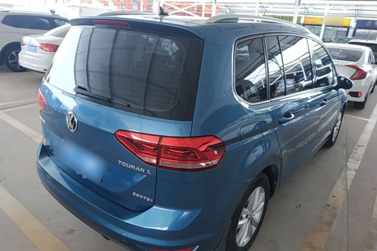 Used Volkswagen Touran 2018 Volkswagen Touran L 280TSI DSG Comfort Edition 7 Seats China VI Standard Rear Right 45 Deg