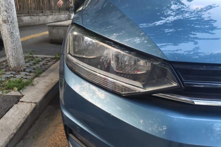 Used Volkswagen Touran 2018 Volkswagen Touran L 280TSI DSG Comfort Edition 7 Seats China V Emission Standard Right Front Headlight