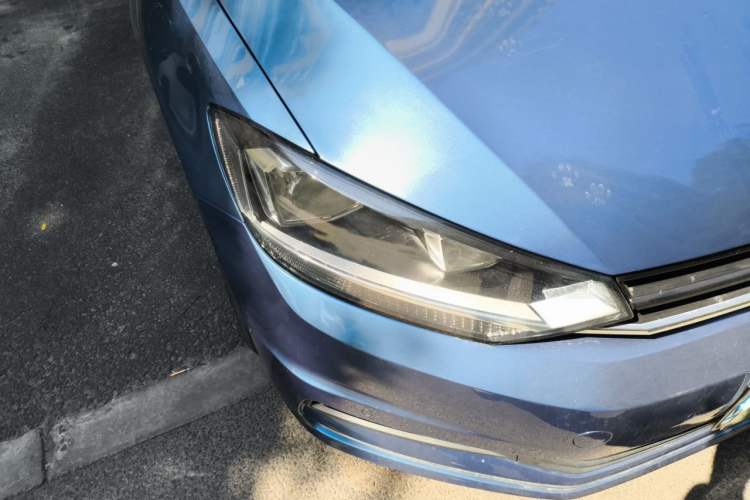 Used Volkswagen Touran 2018 Volkswagen Touran L 280TSI DSG Comfort Edition 7 Seats China V Emission Standard Right Front Headlight