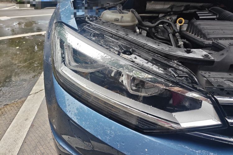 Used Volkswagen Touran 2018 Volkswagen Touran L 280TSI DSG Luxury Edition 6-seater Right Front Headlight