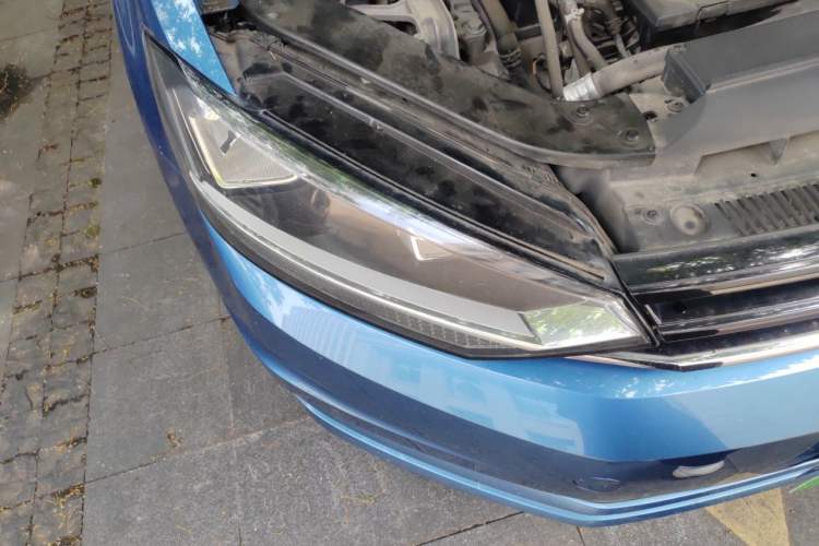 Used Volkswagen Touran 2018 Volkswagen Touran L 280TSI DSG Comfort Edition 7 Seats China V Emission Standard Right Front Headlight