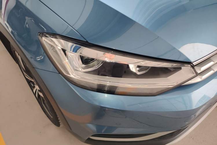 Used Volkswagen Touran 2018 Volkswagen Touran L 280TSI DSG Boundary Edition 7 Seats China V Emission Standard Right Front Headlight