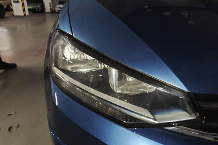 Used Volkswagen Touran 2018 Volkswagen Touran L 280TSI DSG Comfort Edition 7 Seats China VI Standard Right Front Headlight