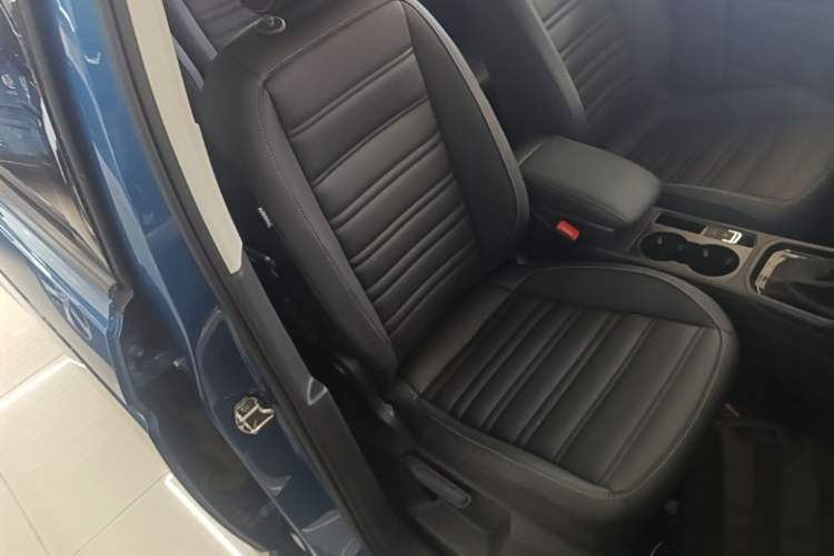 Used Volkswagen Touran 2018 Volkswagen Touran L 280TSI DSG Comfort Edition 7 Seats China V Emission Standard Right Front Seat