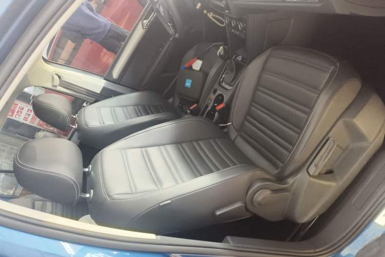 Used Volkswagen Touran 2018 Volkswagen Touran L 280TSI DSG Comfort Edition 7 Seats China VI Standard Right Front Seat