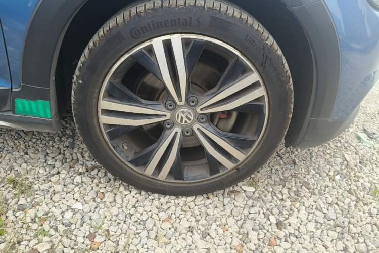 Used Volkswagen Touran 2018 Volkswagen Touran L 280TSI DSG Boundary Edition 7 Seats China V Emission Standard Right Front Wheel Hub