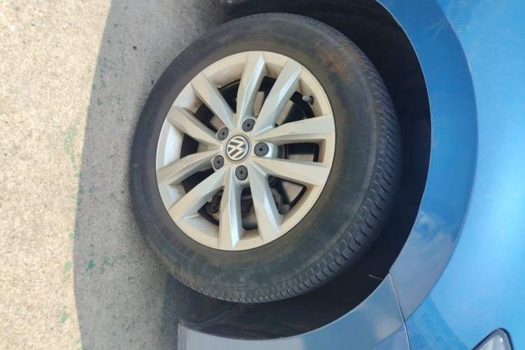 Used Volkswagen Touran 2018 Volkswagen Touran L 280TSI DSG Comfort Edition 7 Seats China V Emission Standard Right Front Wheel Hub