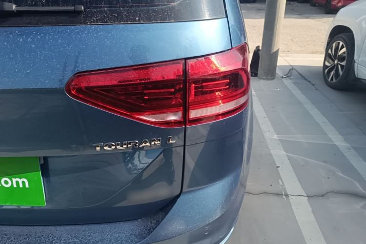 Used Volkswagen Touran 2018 Volkswagen Touran L 280TSI DSG Comfort Edition 7 Seats China V Emission Standard Right Rear Taillight
