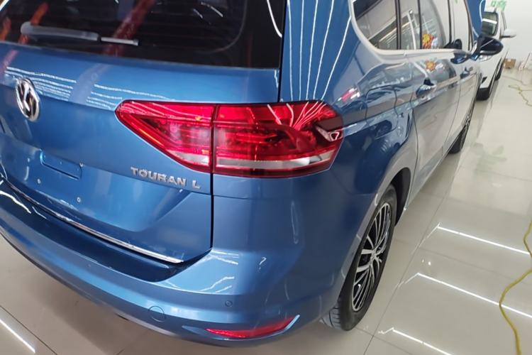 Used Volkswagen Touran 2018 Volkswagen Touran L 330TSI DSG Luxury Edition Right Rear Taillight