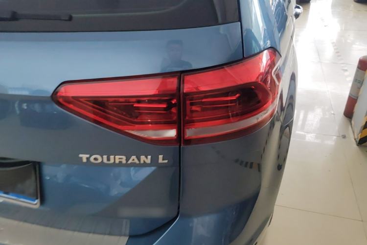Used Volkswagen Touran 2018 Volkswagen Touran L 280TSI DSG Comfort Edition 7 Seats China V Emission Standard Right Rear Taillight