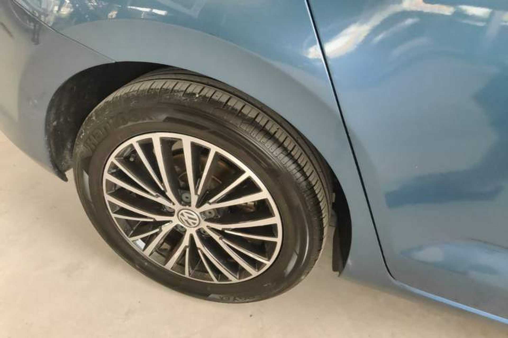 Used Volkswagen Touran 2018 Volkswagen Touran L 280TSI DSG Luxury Edition 6-seater Right Rear Wheel Hub