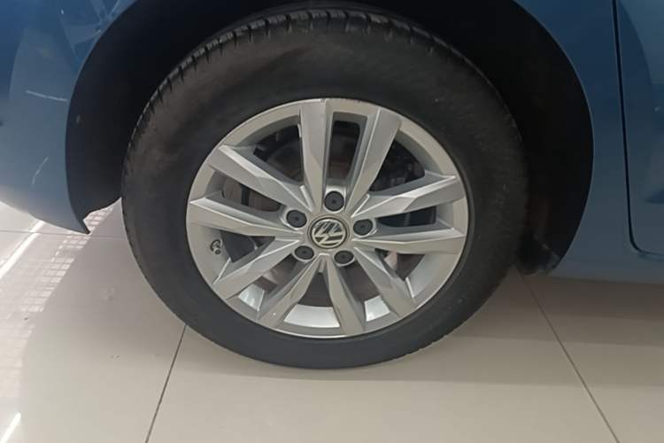 Used Volkswagen Touran 2018 Volkswagen Touran L 280TSI DSG Comfort Edition 7 Seats China V Emission Standard Right Rear Wheel Hub