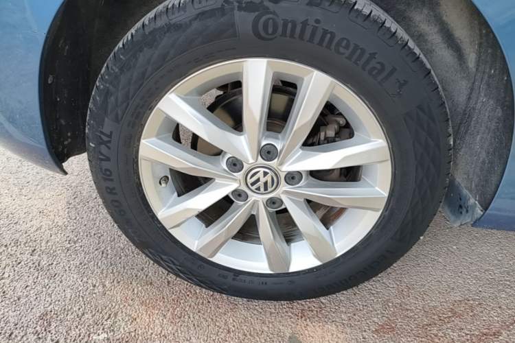 Used Volkswagen Touran 2018 Volkswagen Touran L 280TSI DSG Comfort Edition 7 Seats China V Emission Standard Right Rear Wheel Hub