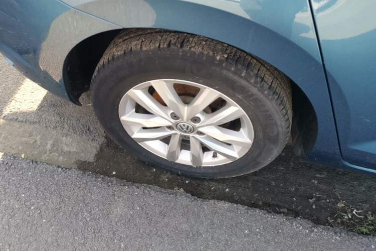 Used Volkswagen Touran 2018 Volkswagen Touran L 280TSI DSG Comfort Edition 7 Seats China V Emission Standard Right Rear Wheel Hub