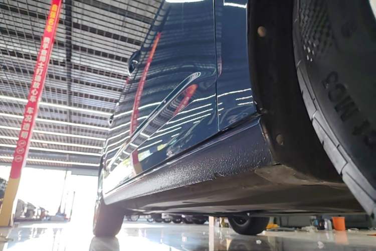 Used Volkswagen Touran 2018 Volkswagen Touran L 330TSI DSG Luxury Edition Right Side Sill