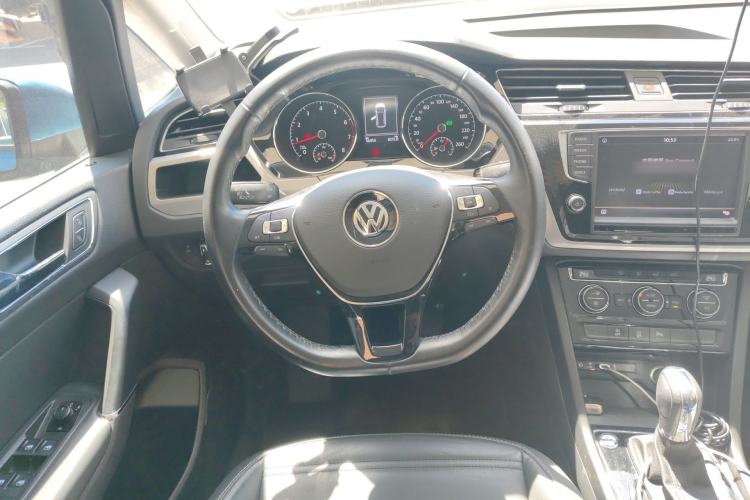 Used Volkswagen Touran 2018 Volkswagen Touran L 280TSI DSG Boundary Edition 7 Seats China V Emission Standard Steering Wheel