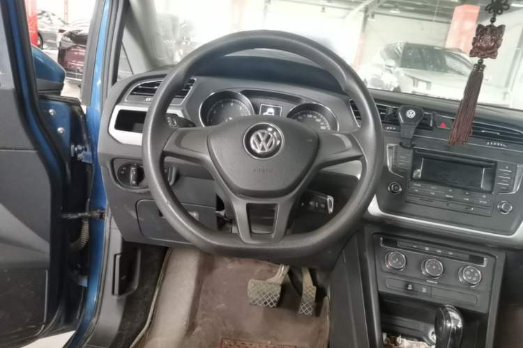 Used Volkswagen Touran 2018 Volkswagen Touran L 280TSI DSG Style Edition 7 Seats China VI Standard Steering Wheel