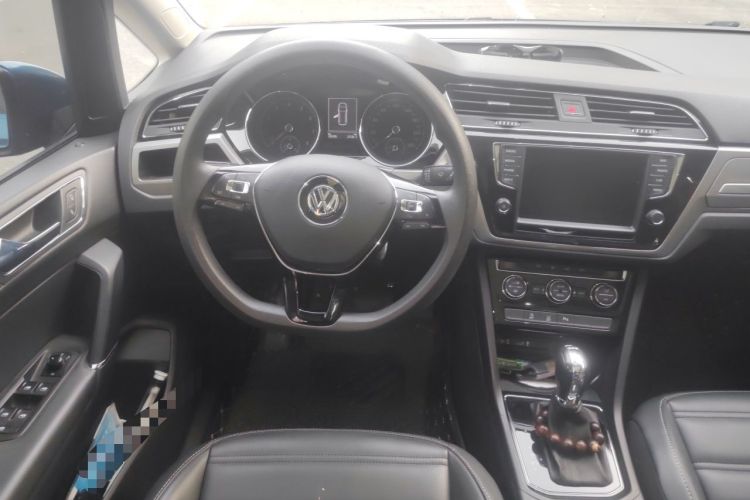 Used Volkswagen Touran 2018 Volkswagen Touran L 280TSI DSG Comfort Edition 7 Seats China V Emission Standard Steering Wheel
