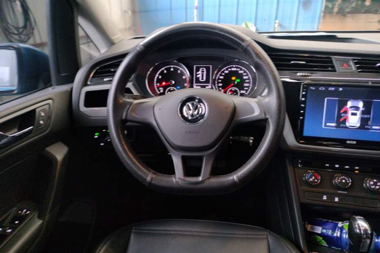 Used Volkswagen Touran 2018 Volkswagen Touran L 280TSI DSG Style Edition 7 Seats China V Emission Standard Steering Wheel