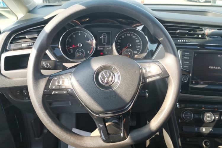 Used Volkswagen Touran 2018 Volkswagen Touran L 280TSI DSG Comfort Edition 7 Seats China V Emission Standard Steering Wheel