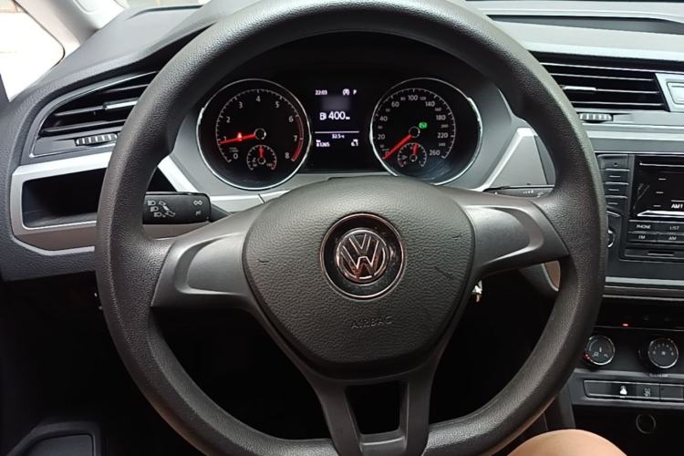 Used Volkswagen Touran 2018 Volkswagen Touran L 280TSI DSG Style Edition 7 Seats China VI Standard Steering Wheel