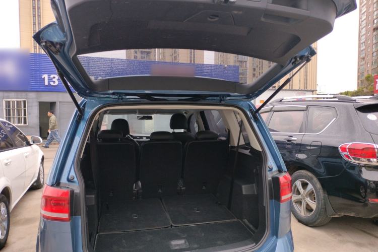 Used Volkswagen Touran 2018 Volkswagen Touran L 280TSI DSG Style Edition 7 Seats China V Emission Standard Trunk