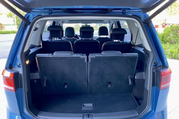 Used Volkswagen Touran 2018 Volkswagen Touran L 330TSI DSG Luxury Edition Trunk
