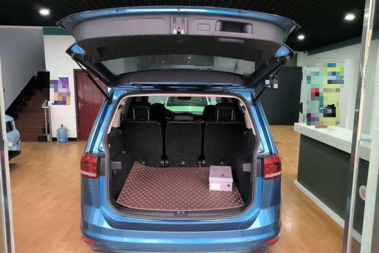 Used Volkswagen Touran 2018 Volkswagen Touran L 280TSI DSG Comfort Edition 7 Seats China VI Standard Trunk