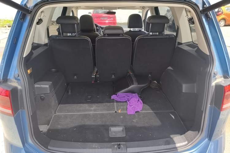 Used Volkswagen Touran 2018 Volkswagen Touran L 330TSI DSG Luxury Edition Trunk