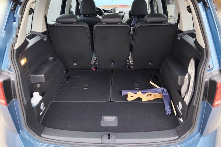 Used Volkswagen Touran 2018 Volkswagen Touran L 280TSI DSG Luxury Edition 7 Seats Trunk