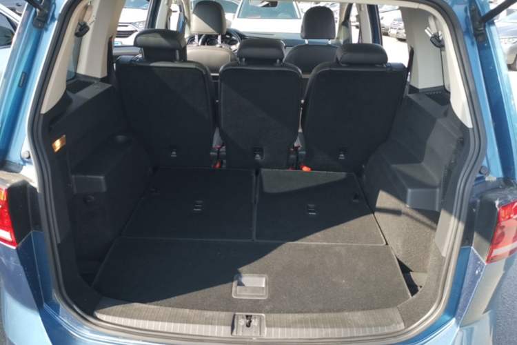 Used Volkswagen Touran 2018 Volkswagen Touran L 280TSI DSG Comfort Edition 7 Seats China V Emission Standard Trunk