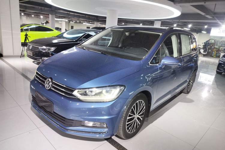 Used Volkswagen Touran 2018 Volkswagen Touran L 280TSI DSG Luxury Edition 7 Seats Guazi used car, China used car export, Used car for sale, Used  cars, Cheapest cars for sale