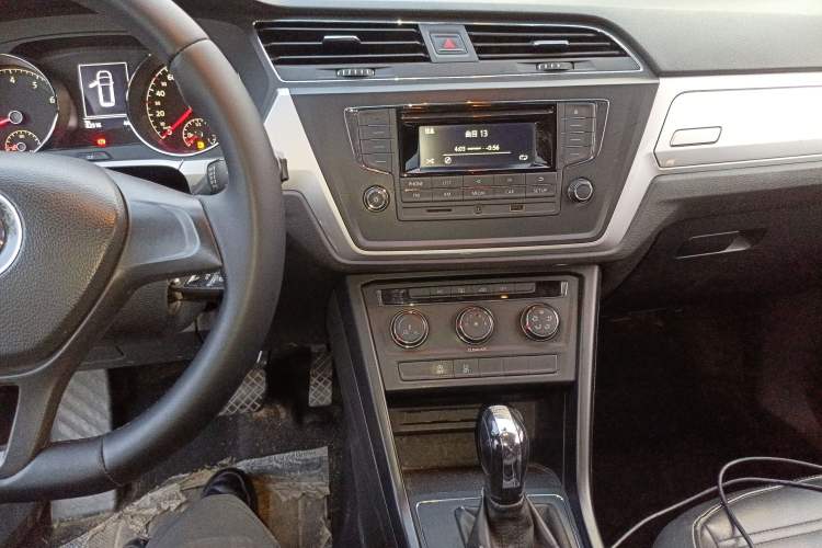 Used Volkswagen Touran 2018 Volkswagen Touran L 280TSI DSG Style Edition 7 Seats China V Emission Standard Audio And AC Panel