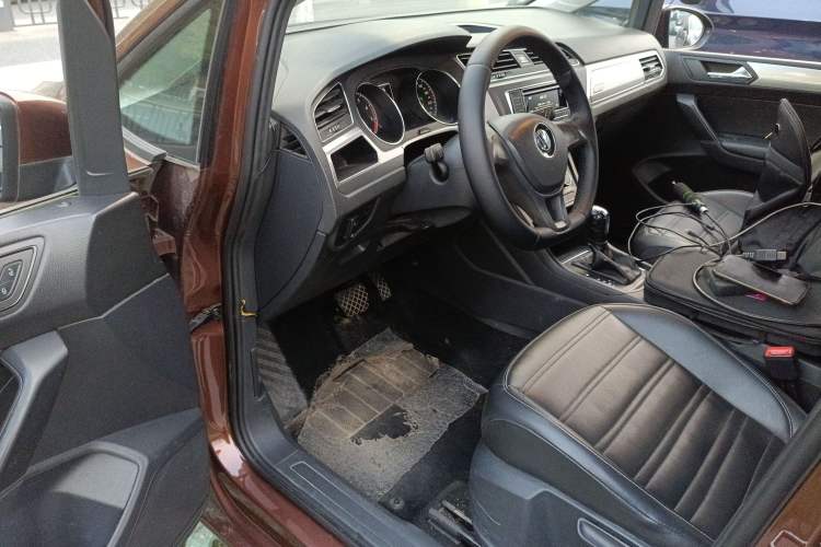 Used Volkswagen Touran 2018 Volkswagen Touran L 280TSI DSG Style Edition 7 Seats China V Emission Standard Driver Seat