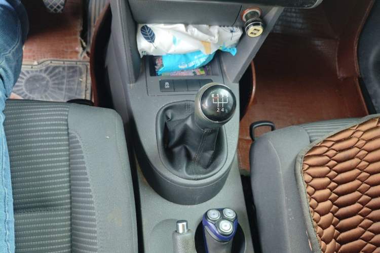 Used Volkswagen Touran  Gear Lever