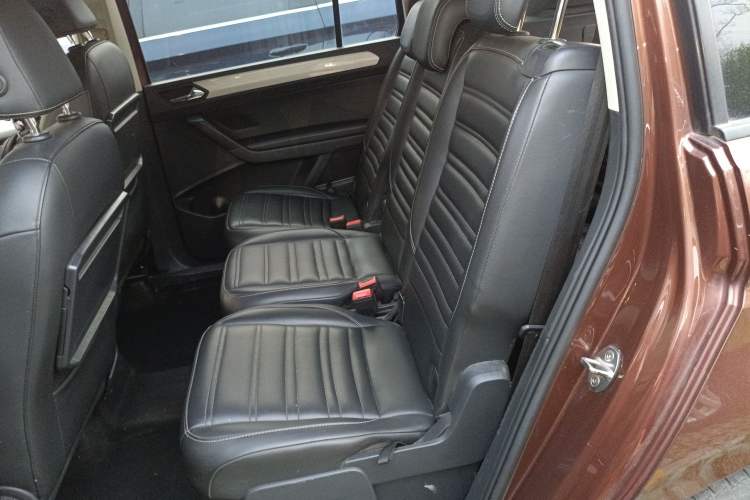 Used Volkswagen Touran 2018 Volkswagen Touran L 280TSI DSG Style Edition 7 Seats China V Emission Standard Left Rear Seat