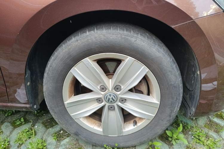 Used Volkswagen Touran 2018 Volkswagen Touran L 280TSI DSG Style Edition 7 Seats China V Emission Standard Right Front Wheel Hub