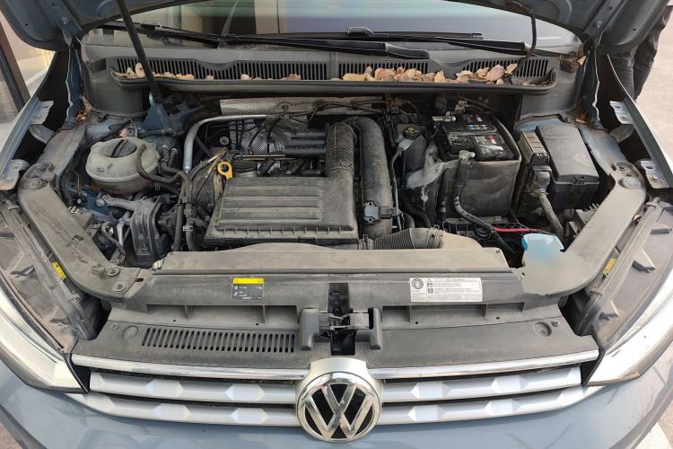 Used Volkswagen Touran 2018 Volkswagen Touran L 280TSI DSG Boundary Edition 7 Seats China V Emission Standard Engine Bay