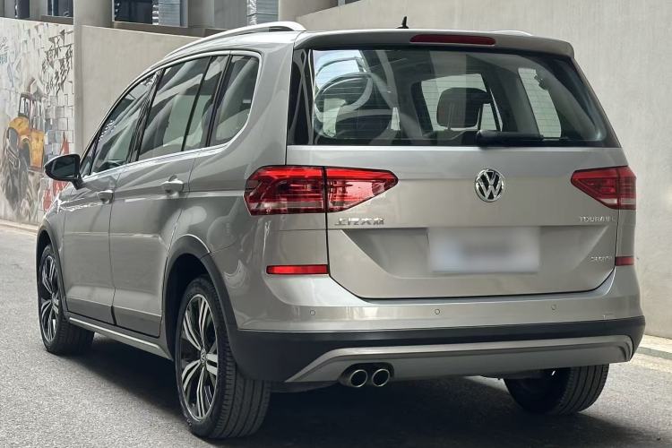 Used Volkswagen Touran 2018 Volkswagen Touran L 280TSI DSG Boundary Edition 7 Seats China V Emission Standard Exterior 3