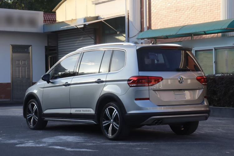 Used Volkswagen Touran 2018 Volkswagen Touran L 280TSI DSG Boundary Edition 7 Seats China V Emission Standard Exterior 4