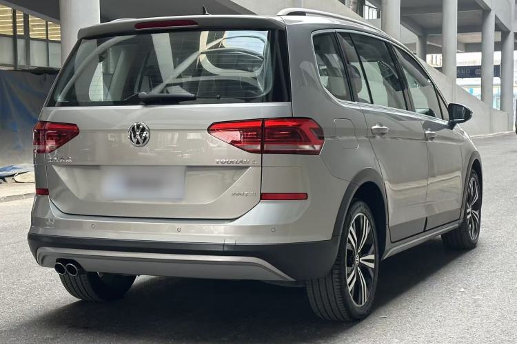 Used Volkswagen Touran 2018 Volkswagen Touran L 280TSI DSG Boundary Edition 7 Seats China V Emission Standard Exterior 4